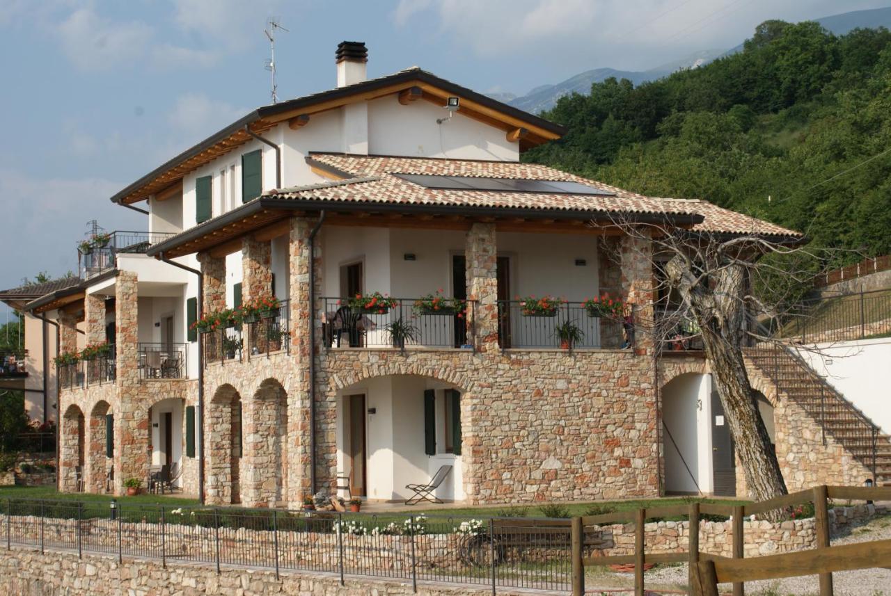 La Casa Di Pericle Aparthotel Brenzone sul Garda Exterior photo